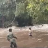 Mahasiswi Unhas Hanyut di Sungai Maros: Satu Selamat, Satu Masih Dalam Pencarian