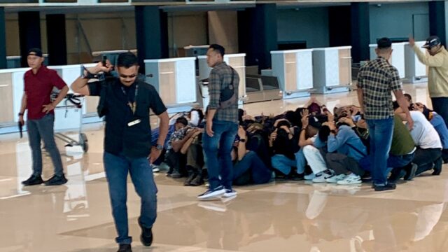 Bandara Sultan Hasanuddin Gelar Latihan Darurat, Skenario Pembajakan Pesawat Digagalkan
